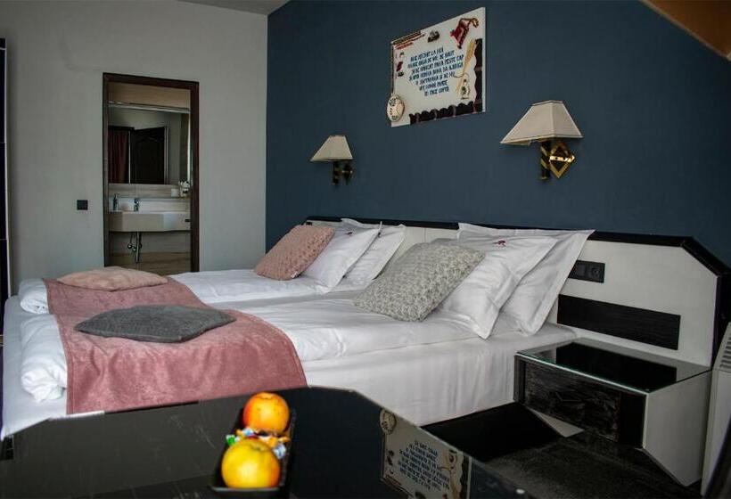 Номер Стандарт с Балконом, La Conacul Vesel