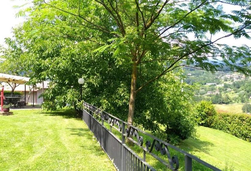 غرفة عائلية, La Collina Dei Franchi