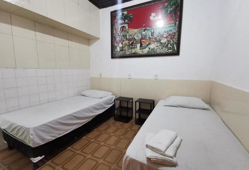 スイート, Sos Hostel