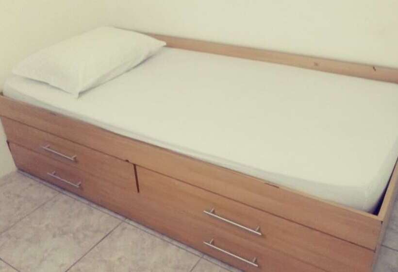 スタンダードシングルルーム, Sos Hostel