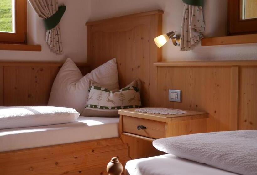 شقة غرفتين, Ferienwohnungen Kuentnerhof