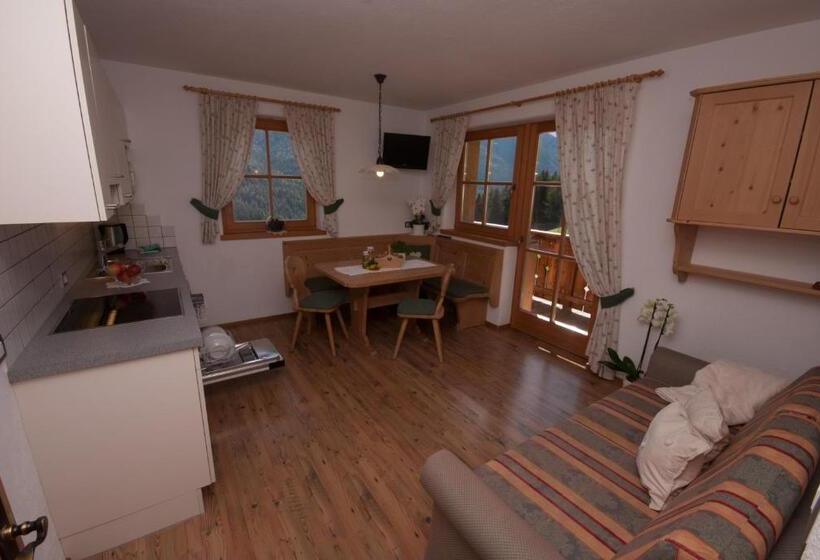 شقة غرفتين, Ferienwohnungen Kuentnerhof