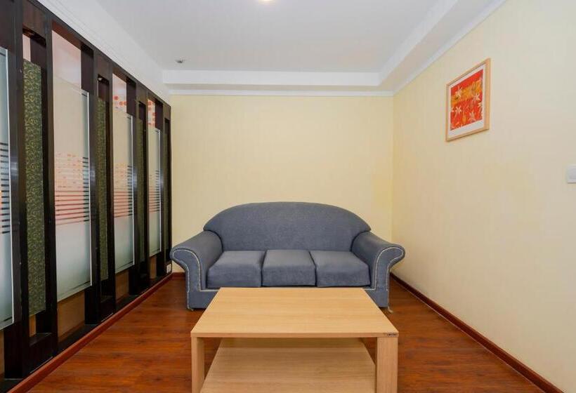 سوییت, Home Inn Chongqing Lianglukou Station