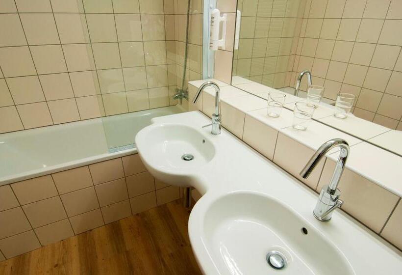 شقة غرفة واحدة, Nebespán