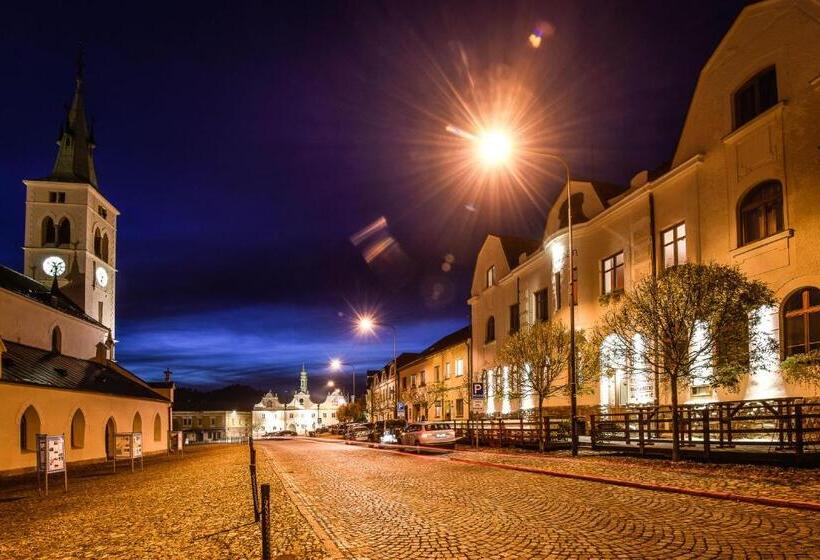 شقة غرفة واحدة, Nebespán