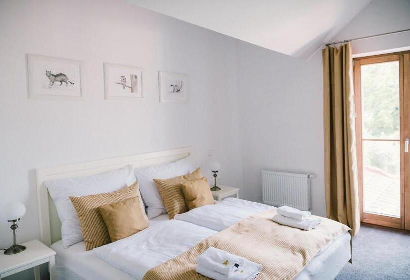 غرفة ديلوكس, Nebespán