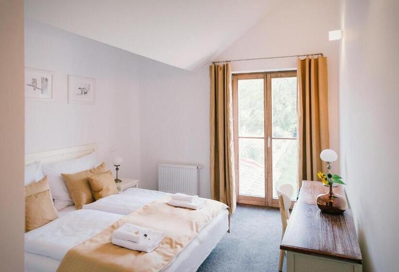 غرفة ديلوكس, Nebespán