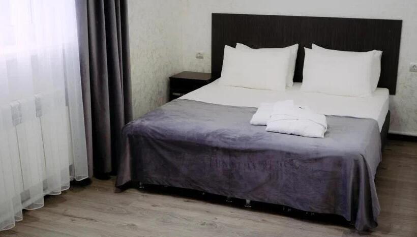 חדר דלוקס, Rush