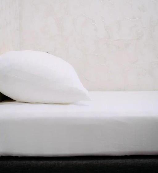 חדר סטנדרט יחיד, Rush