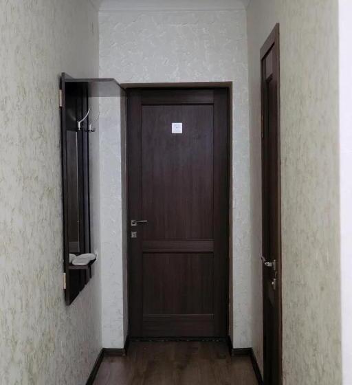 חדר סטנדרט יחיד, Rush