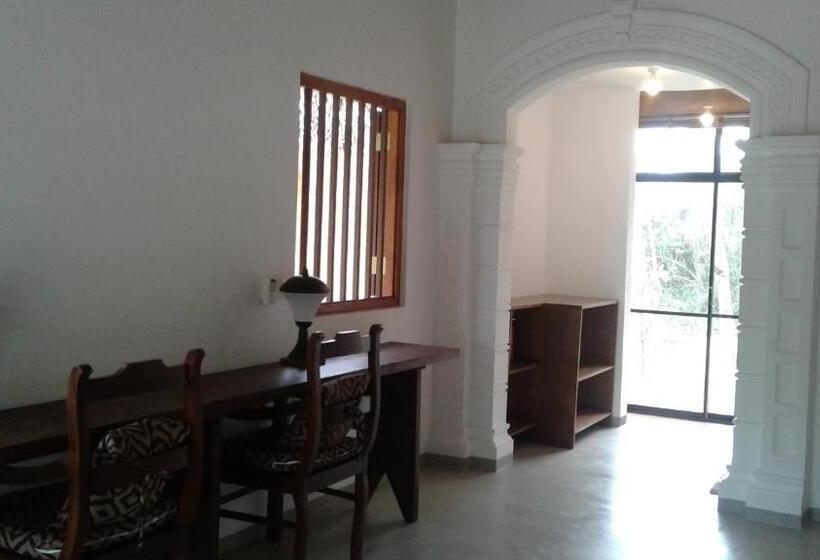 带1个卧室的别墅, Happy Man Village