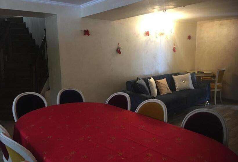 וילה דלוקס חדר שינה 1, Vila Cameea