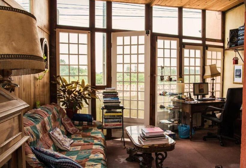 اتاق استاندارد, Sintra Small Hostel