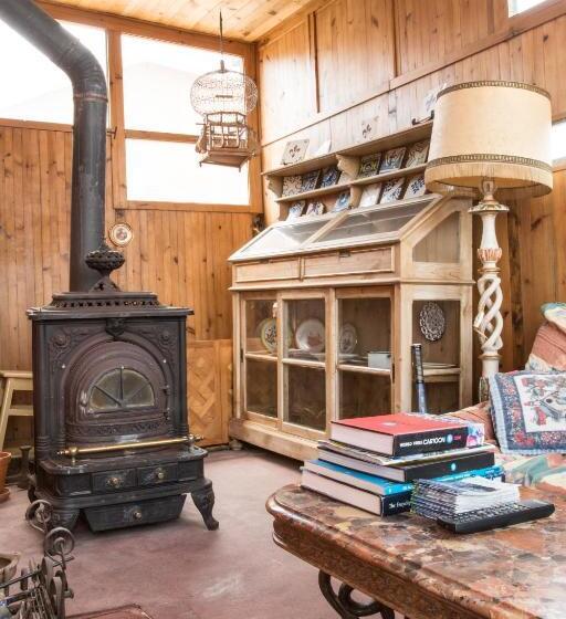 اتاق استاندارد, Sintra Small Hostel