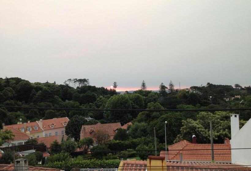 اتاق استاندارد چهار تخته, Sintra Small Hostel