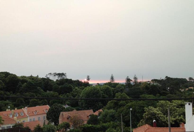 اتاق استاندارد چهار تخته, Sintra Small Hostel