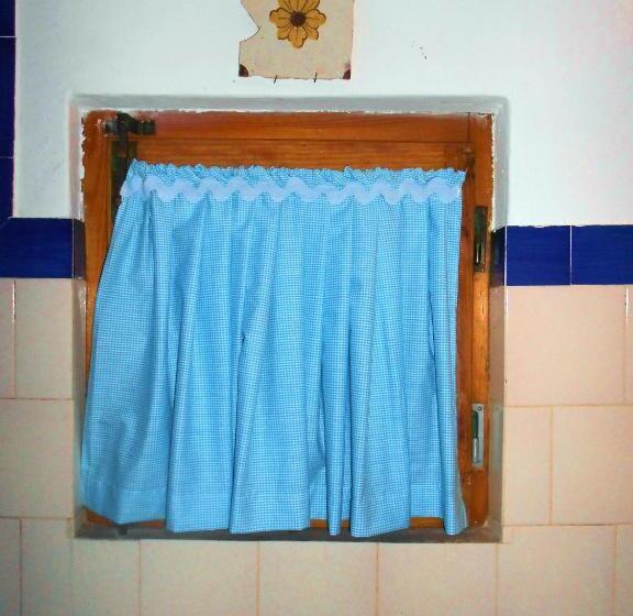 اتاق استاندارد, Sintra Small Hostel