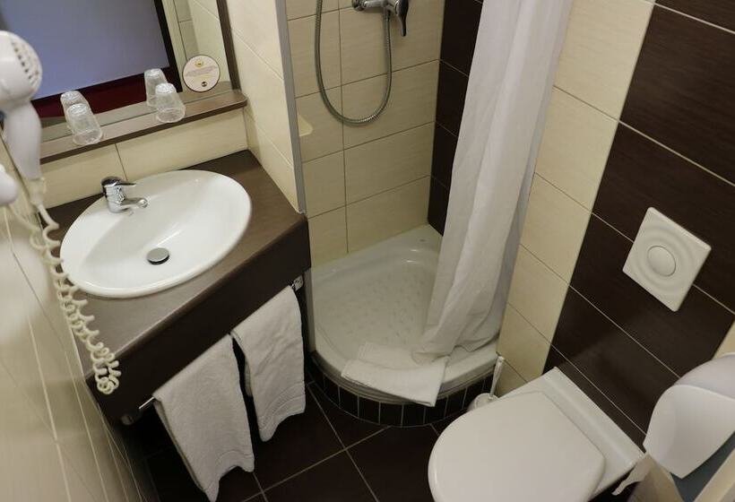 패밀리 룸, B&b Hotel Clermont Ferrand Sud Aubière