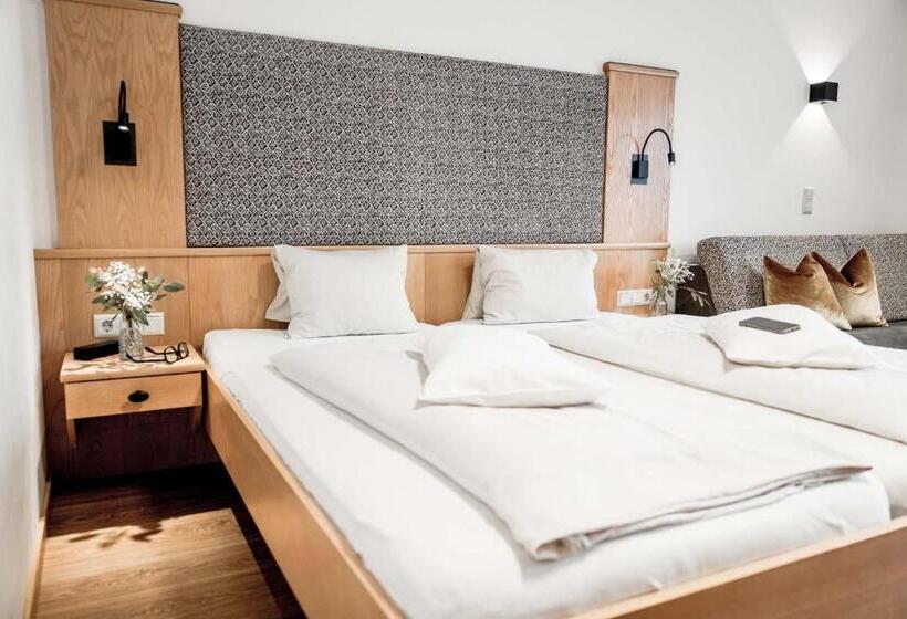 Полулюкс, B&b Hotel Die Barbara