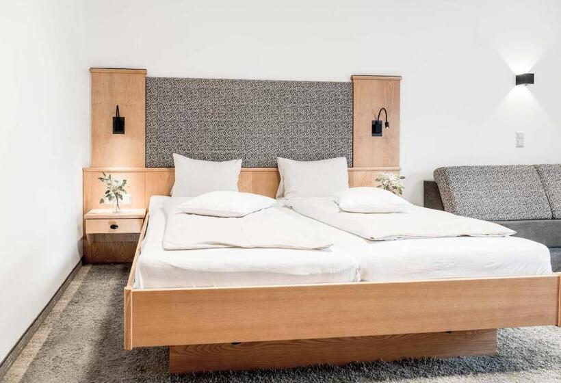 Полулюкс, B&b Hotel Die Barbara