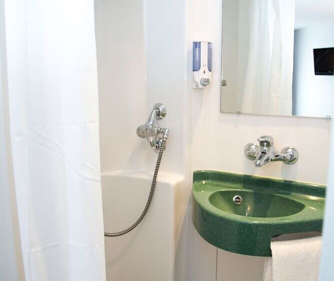 Семейный Номер, Brit Hotel Essentiel Albi Parc Des Expos