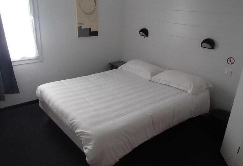 Номер Стандарт Трехместный, Brit Hotel Essentiel Albi Parc Des Expos