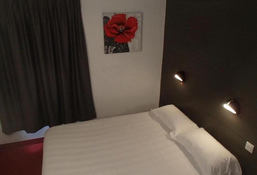 Номер Комфорт, Brit Hotel Essentiel Albi Parc Des Expos