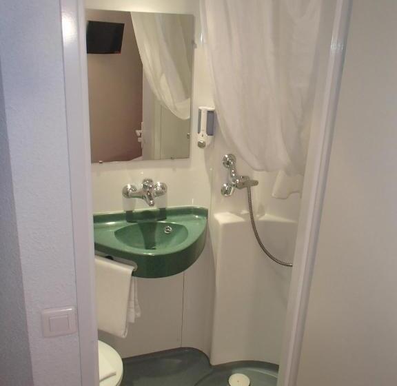 Семейный Номер, Brit Hotel Essentiel Albi Parc Des Expos