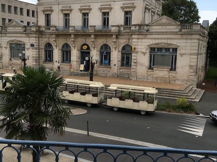 اتاق استاندارد, De France Citotel