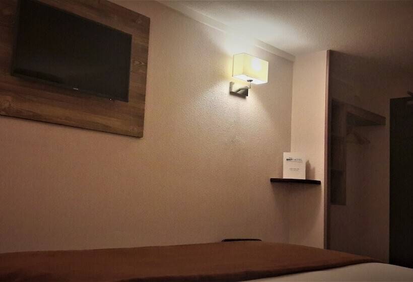 غرفة قياسية ثلاثية, Brit Hotel Confort Pau Lons
