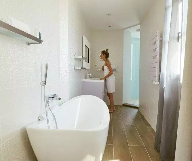 سوییت دوبلکس, Chateau Des Tourelles, Thalasso Et Piscine D Eau De Mer Chauffee