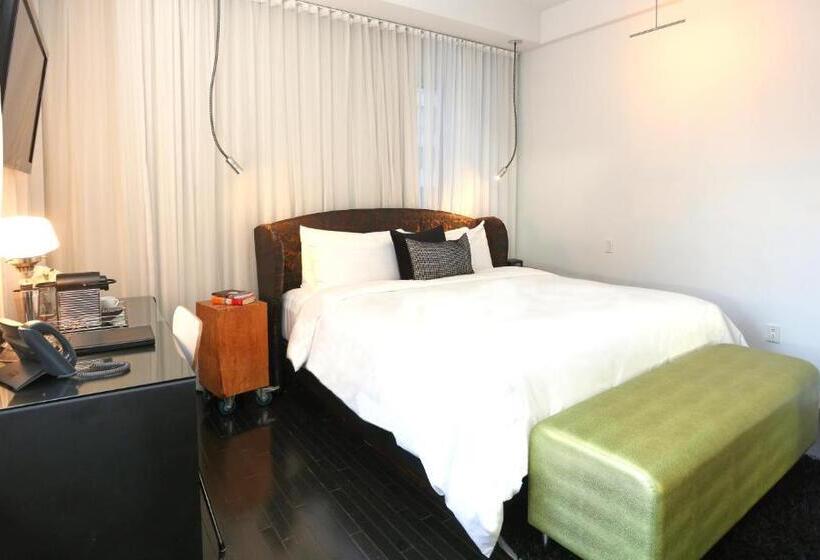 Номер Стандарт, Chez Swann