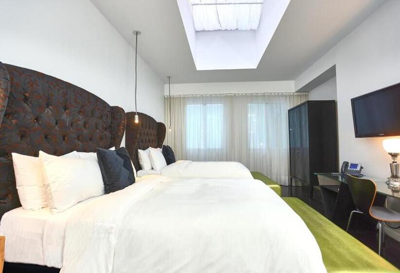 Полулюкс, Chez Swann