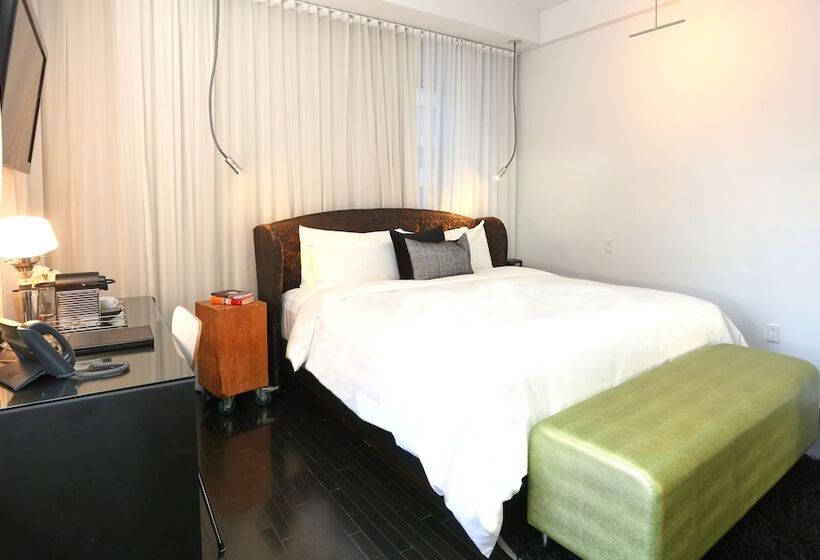 Номер Стандарт, Chez Swann