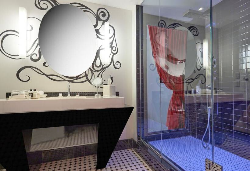 Полулюкс, Chez Swann