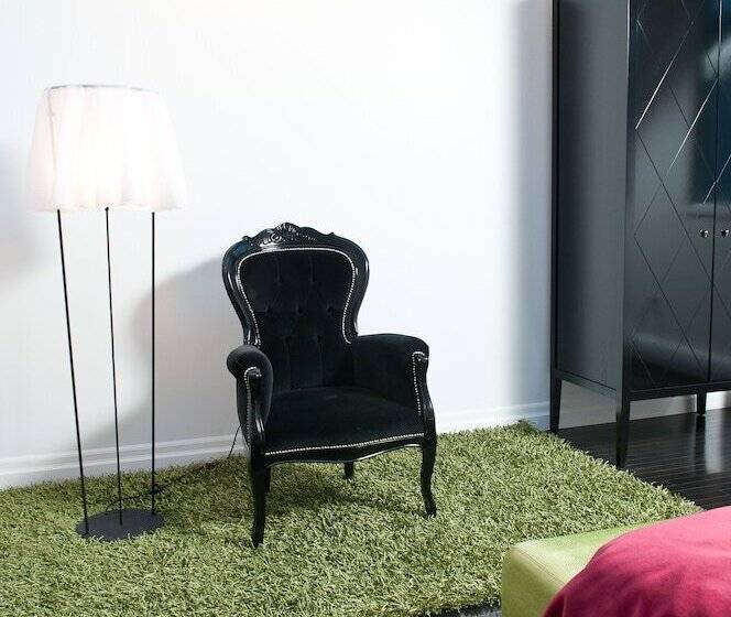 Полулюкс, Chez Swann