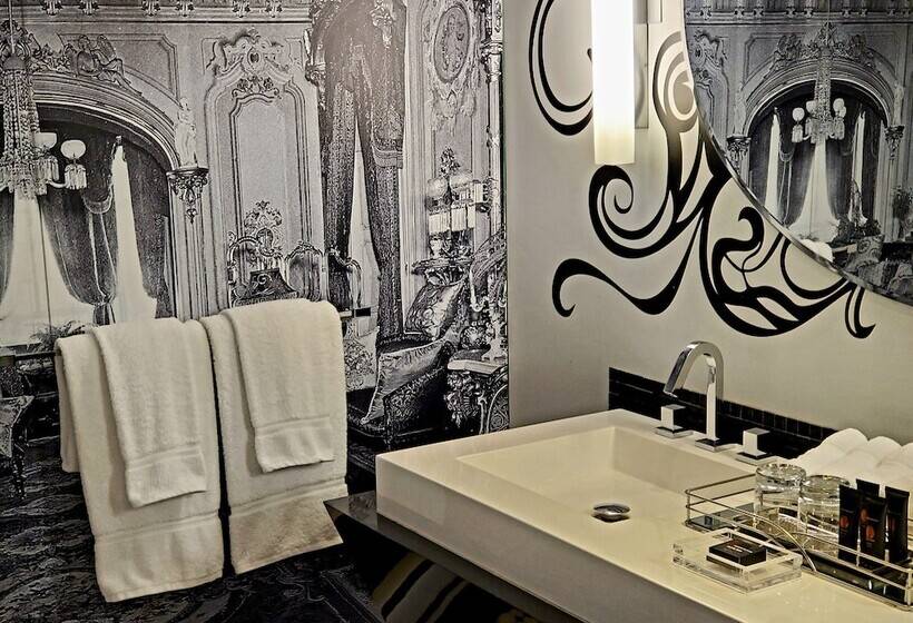 Люкс, Chez Swann