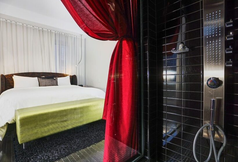 Номер Стандарт, Chez Swann