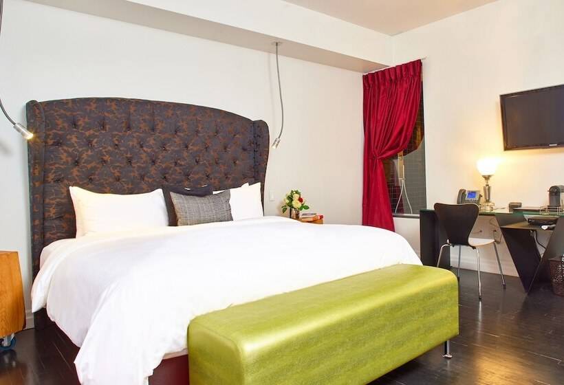 Полулюкс, Chez Swann