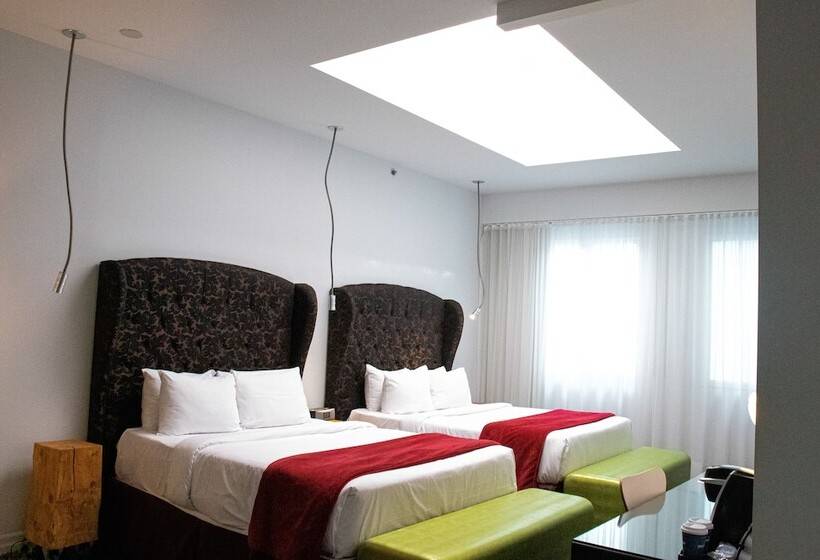 Полулюкс, Chez Swann