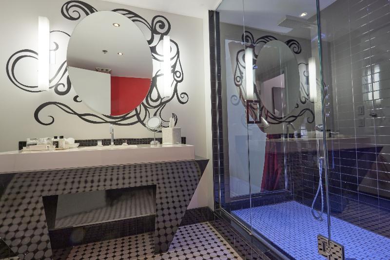 Номер Стандарт, Chez Swann