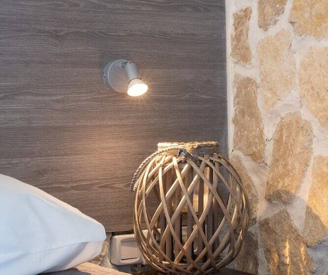 اتاق استاندارد, De Belgique à Menton