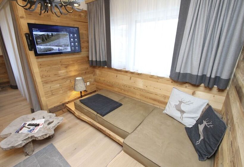 غرفة سوبيريور مطلة على الجبل, Edelweiss