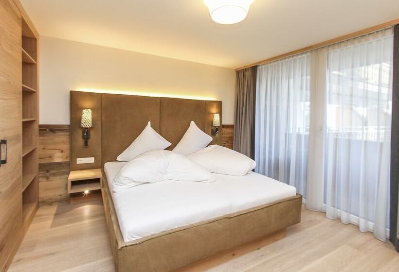 غرفة سوبيريور مطلة على الجبل, Edelweiss