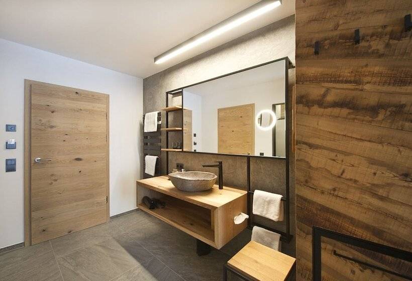 غرفة قياسية, Edelweiss