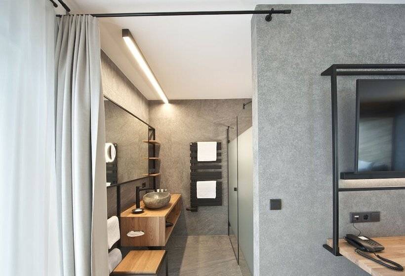 غرفة قياسية, Edelweiss