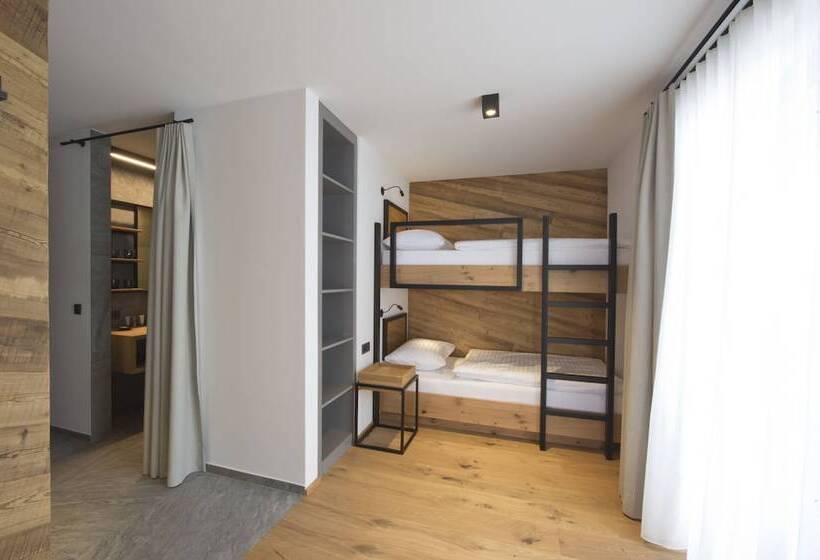 غرفة عائلية, Edelweiss