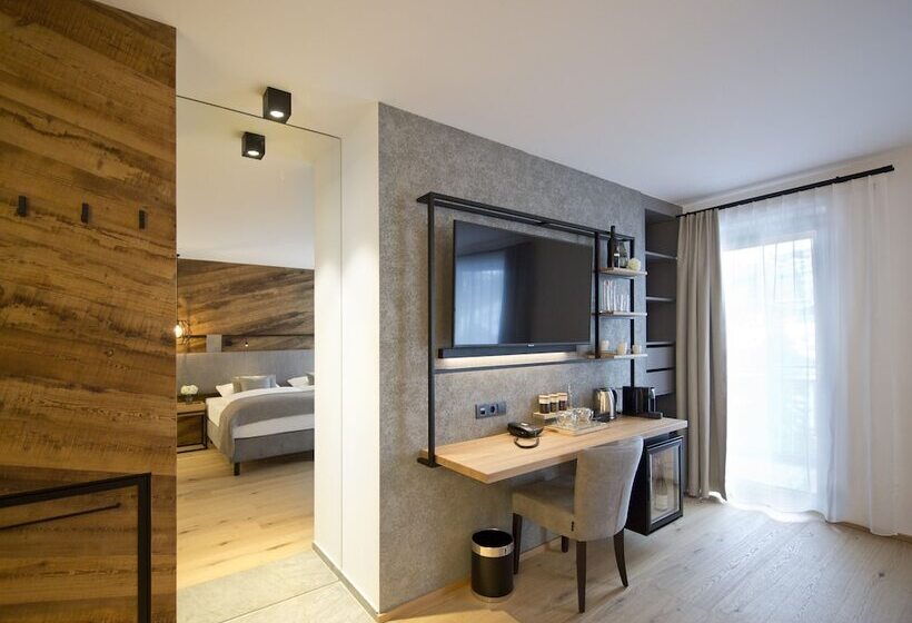 جناح عائلي, Edelweiss