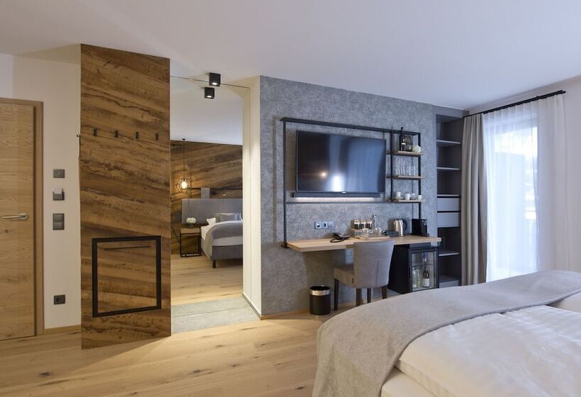 جناح عائلي, Edelweiss