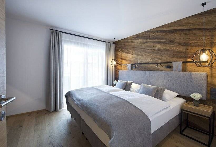 جناح عائلي, Edelweiss